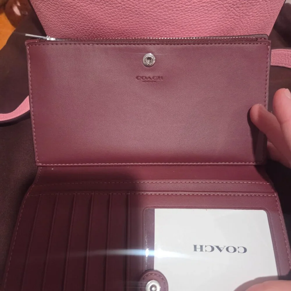 Pink Leather Coach bag and wallet - Picture 4 of 16